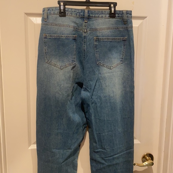 Missguided Extreme Ripped Riot Mom Jeans NWOT - Picture 5 of 9